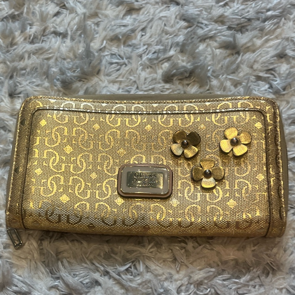 GUESS GOLD FLORAL WALLET